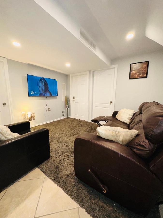 ميسيسوجا Deluxe Double Room- Hazel Stays المظهر الخارجي الصورة